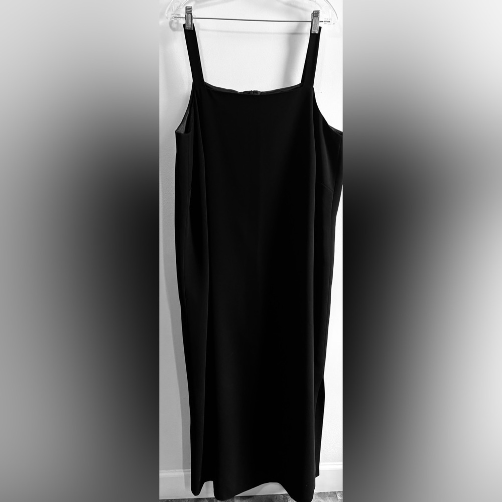 Elegant Full Length Sleeveless Black Evening Gown